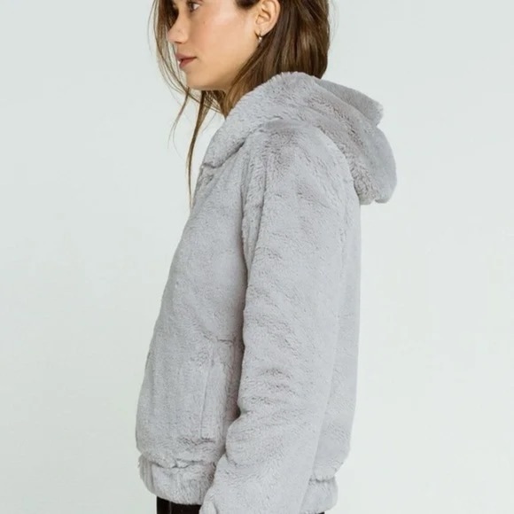 FULL TILT Gray faux fur full zip hooded jacket size M. - Picture 2 of 14